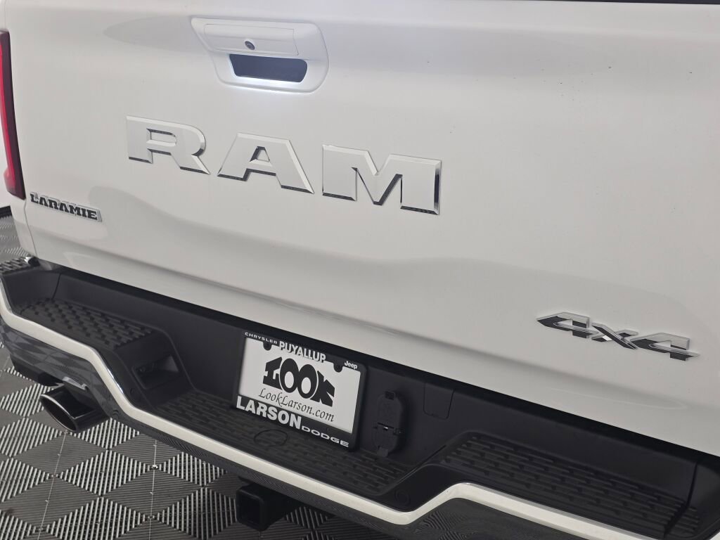 New 2026 RAM 1500 Laramie AWD/4WD image 11