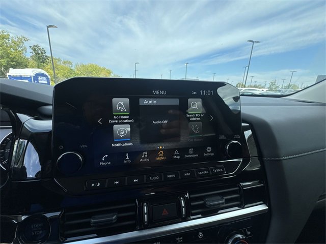 New 2025 Nissan Pathfinder SL image 16