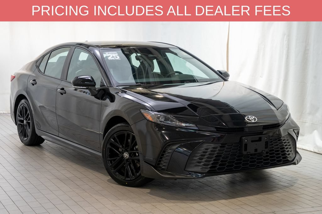 Certified 2025 Toyota Camry SE w/ Convenience Package AWD/4WD image 1