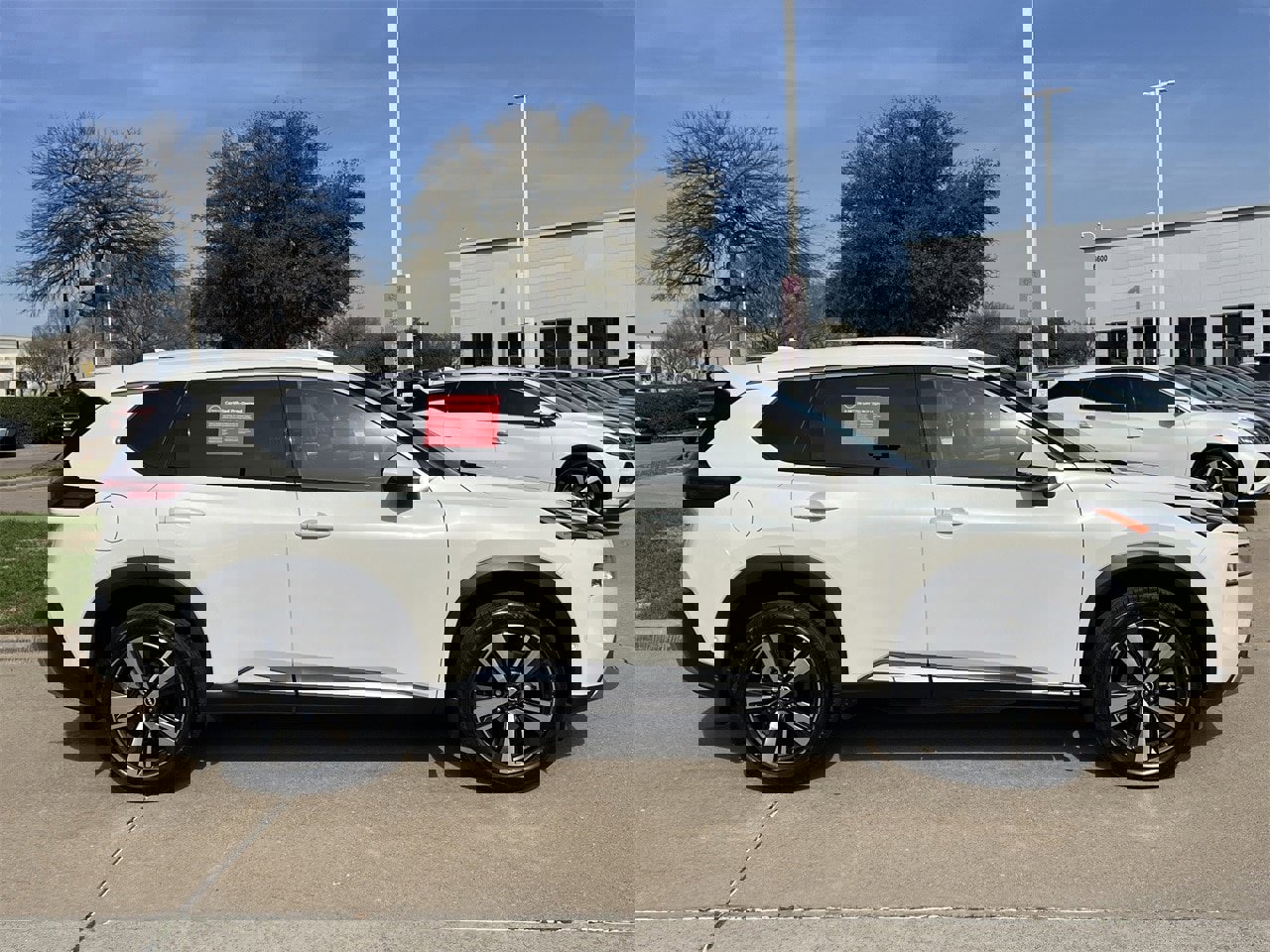 Certified 2023 Nissan Rogue Platinum w/ Platinum Premium Package image 3