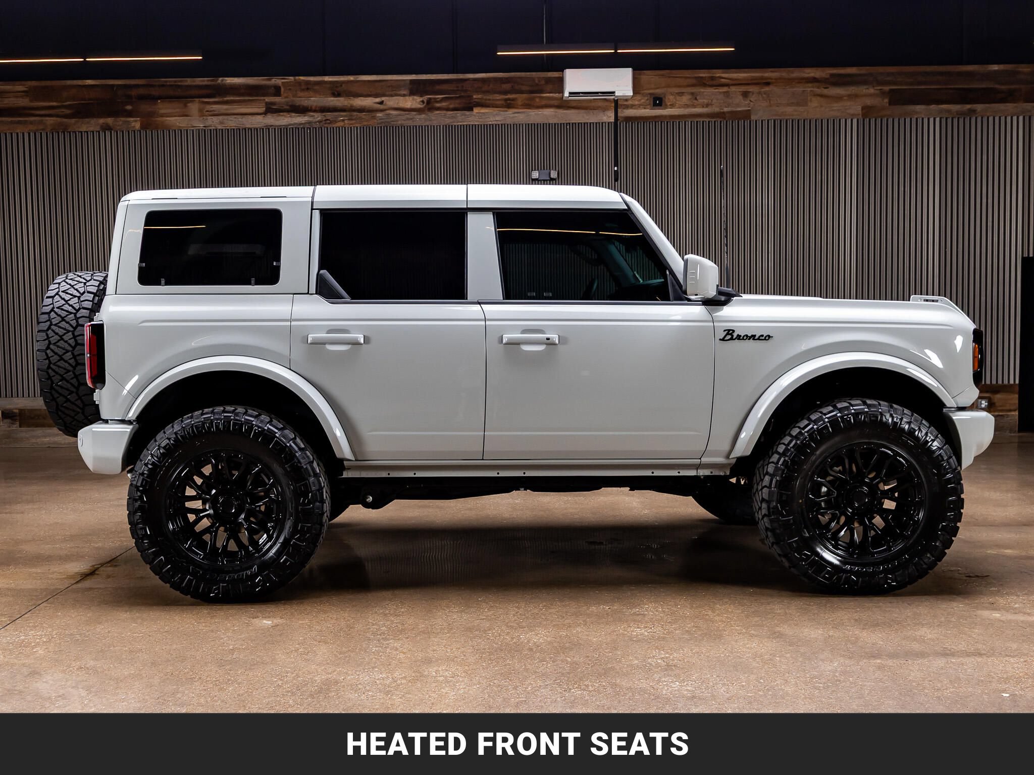 Used 2026 Ford Bronco Outer Banks AWD/4WD image 11