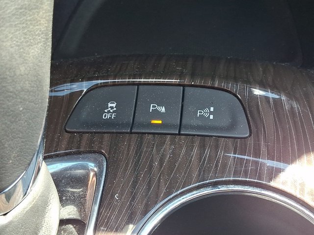 Used 2019 Chevrolet Malibu Premier w/ Sun and Wheel Package FWD image 30