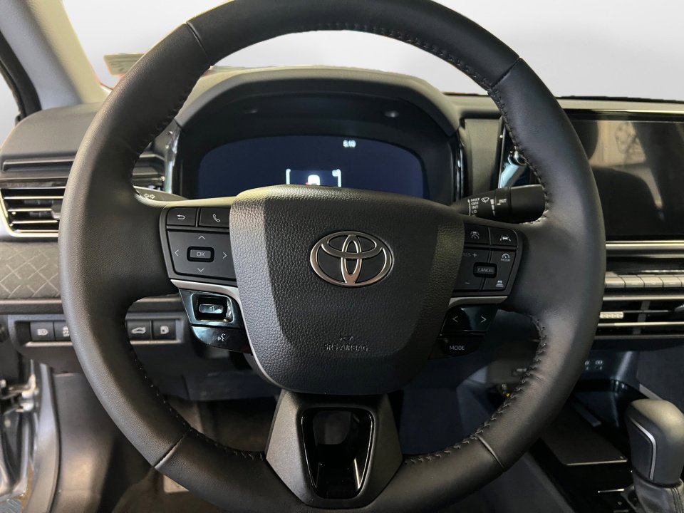 Certified 2026 Toyota Camry XLE AWD/4WD image 13