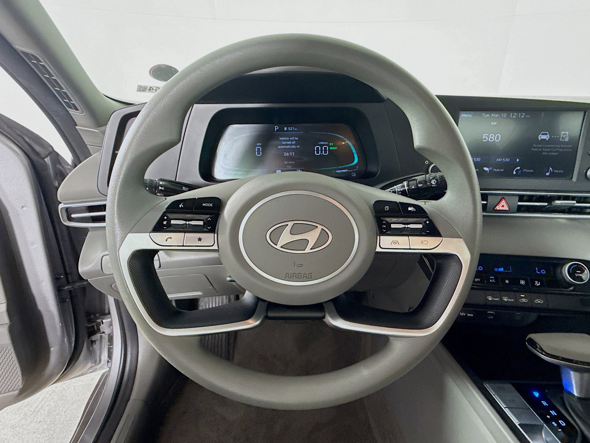 Used 2025 Hyundai Elantra Blue image 11