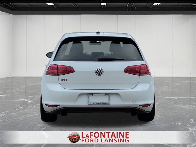 Used 2016 Volkswagen Golf S image 5