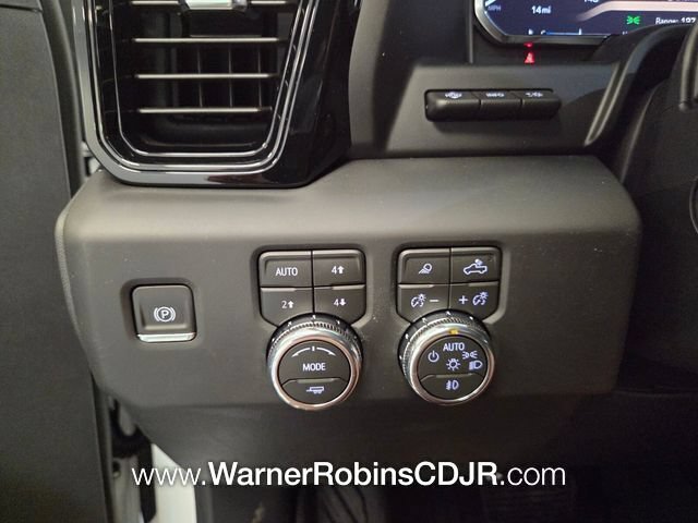 Used 2026 GMC Sierra 1500 AT4 w/ AT4 Premium Package AWD/4WD image 30