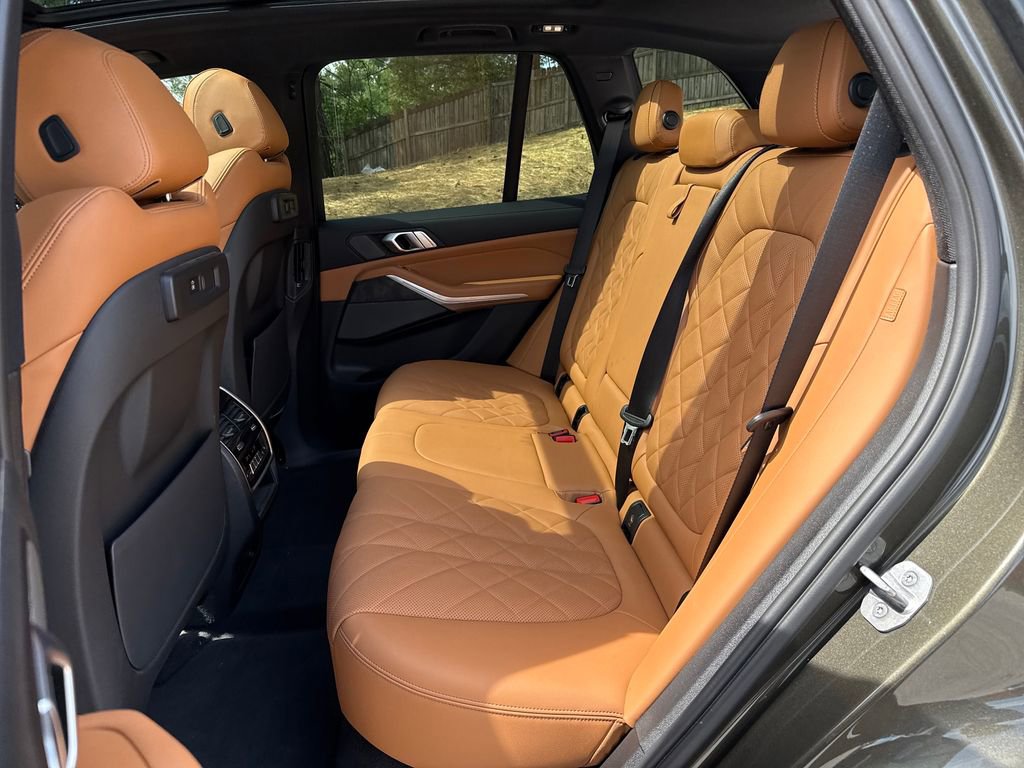 Used 2023 BMW X5 xDrive40i w/ M Sport Package image 25