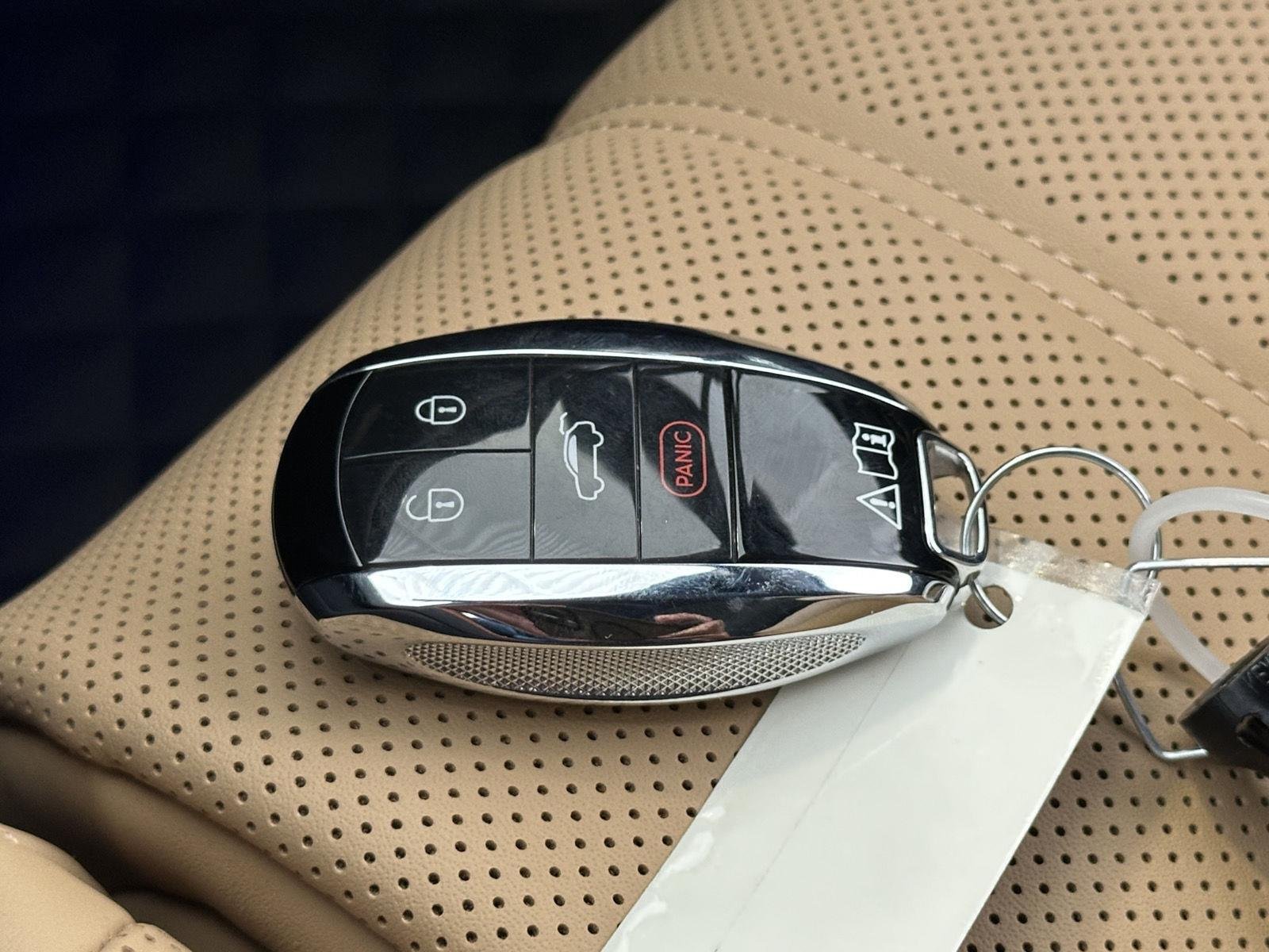 New 2026 Bentley Bentayga Extended Wheelbase AWD/4WD image 50