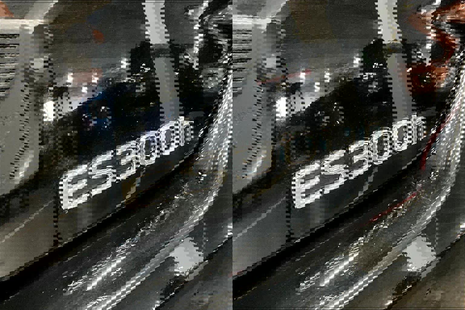 Used 2024 Lexus ES 300h w/ Premium Package FWD image 10