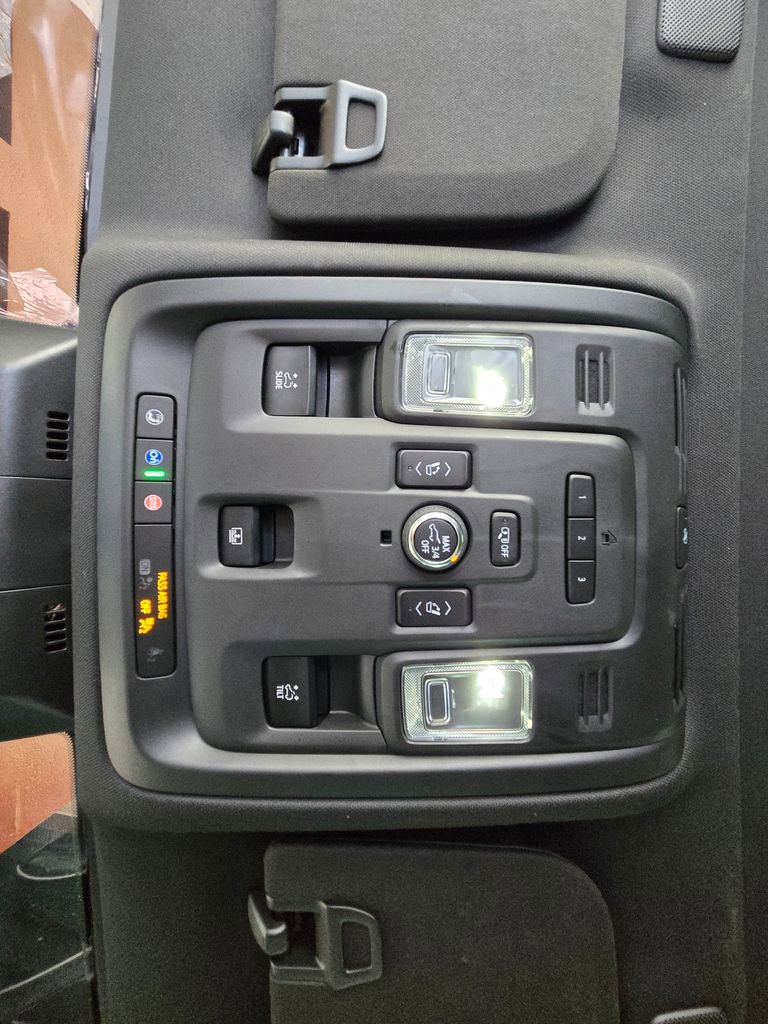 Used 2021 Cadillac Escalade ESV Premium Luxury image 37