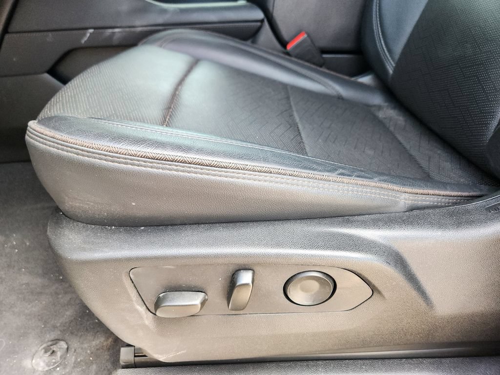 Used 2024 Chevrolet Tahoe High Country AWD/4WD image 22