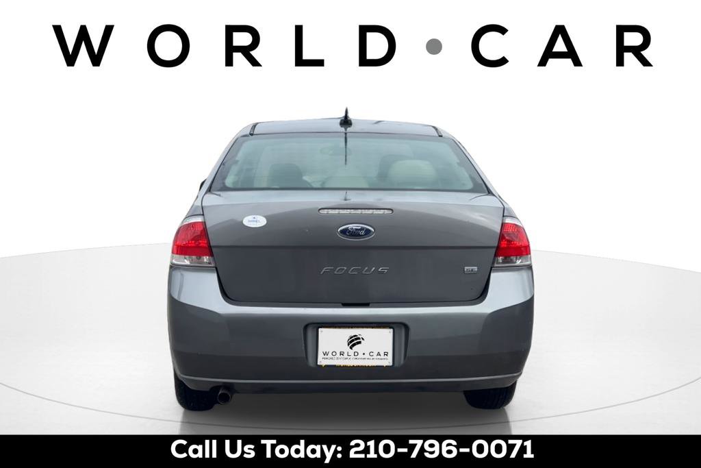 Used 2010 Ford Focus SE image 6