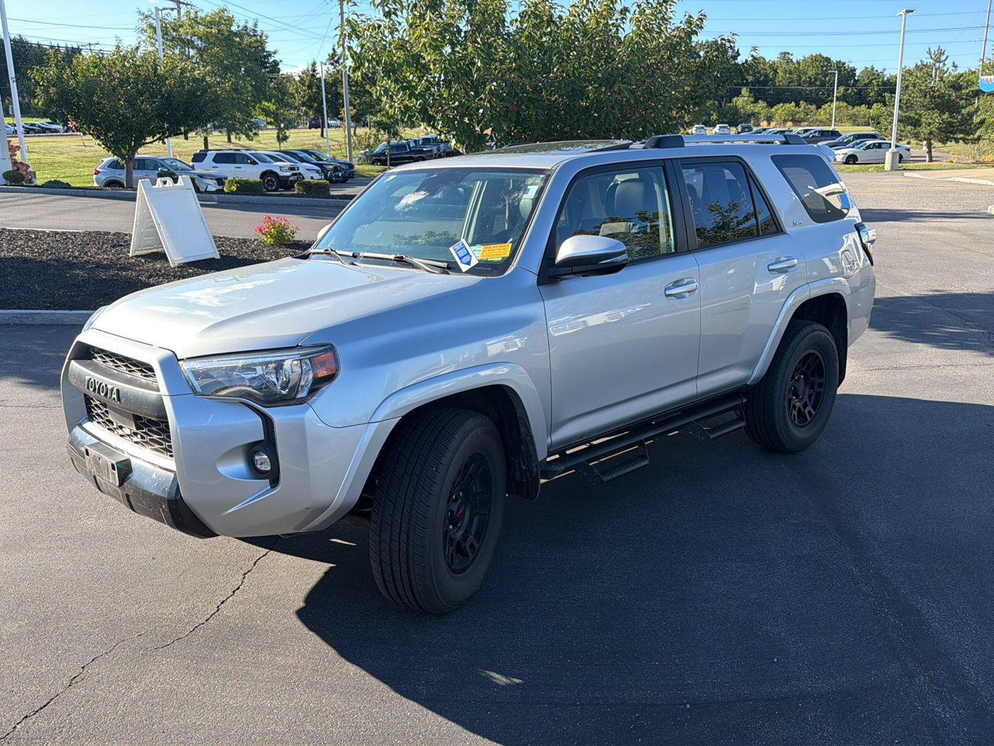 Used 2021 Toyota 4Runner SR5 Premium w/ Moonroof Package AWD/4WD image 3