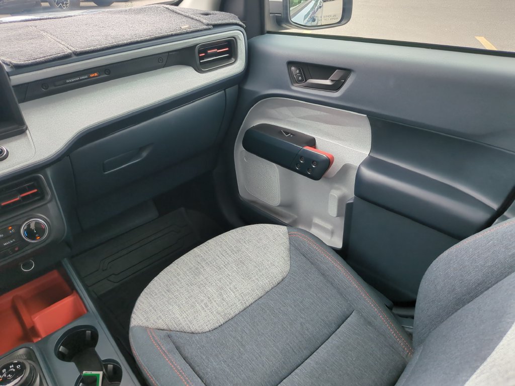 Certified 2024 Ford Maverick XLT w/ XLT Luxury Package FWD image 17