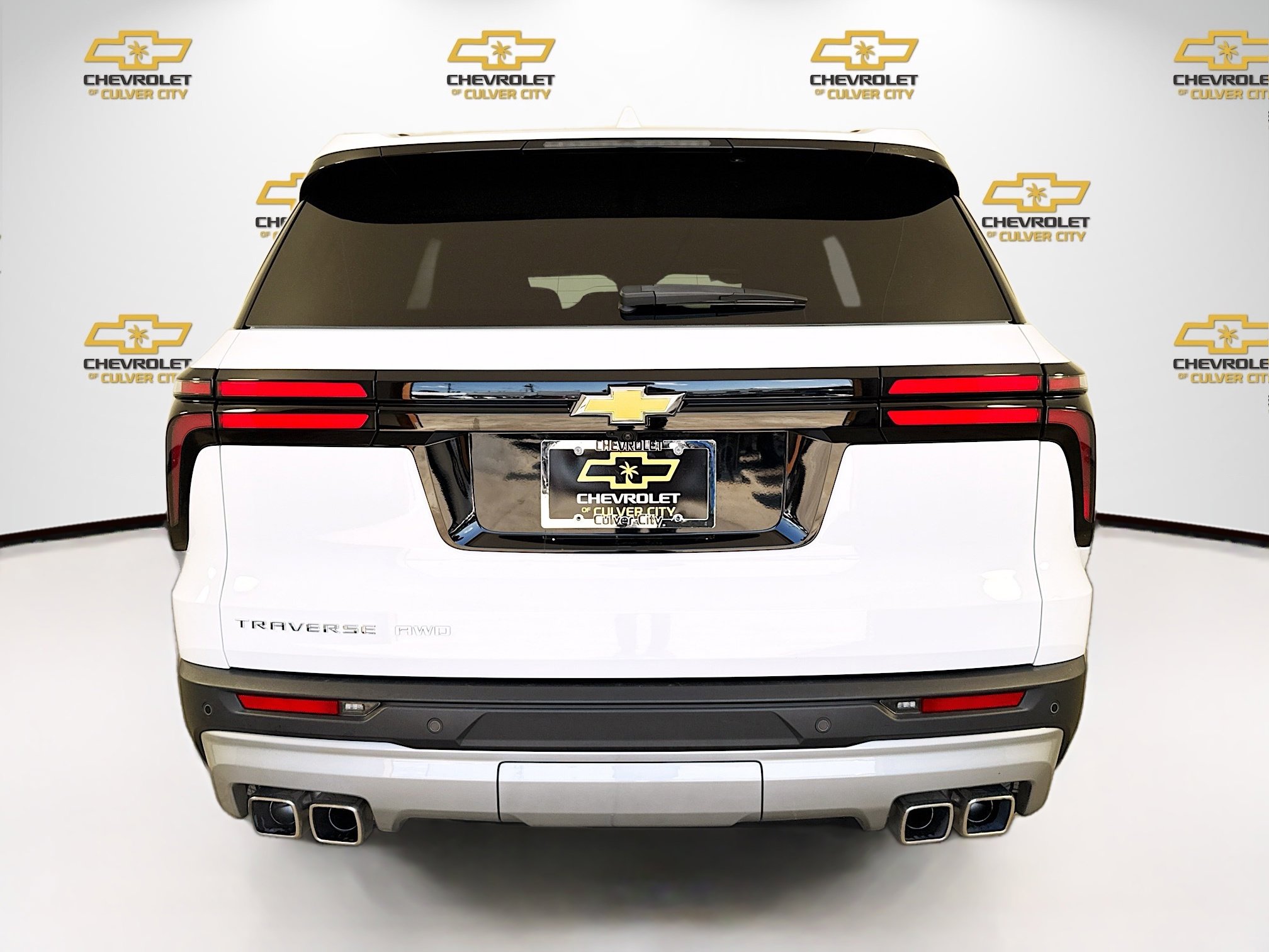 Used 2025 Chevrolet Traverse LT w/ LPO, Floor Liner Package AWD/4WD image 6