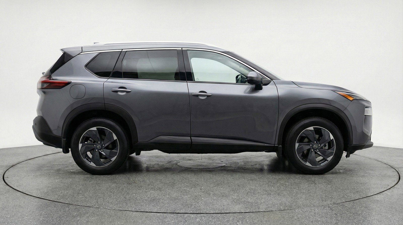 Used 2025 Nissan Rogue SV AWD/4WD image 11