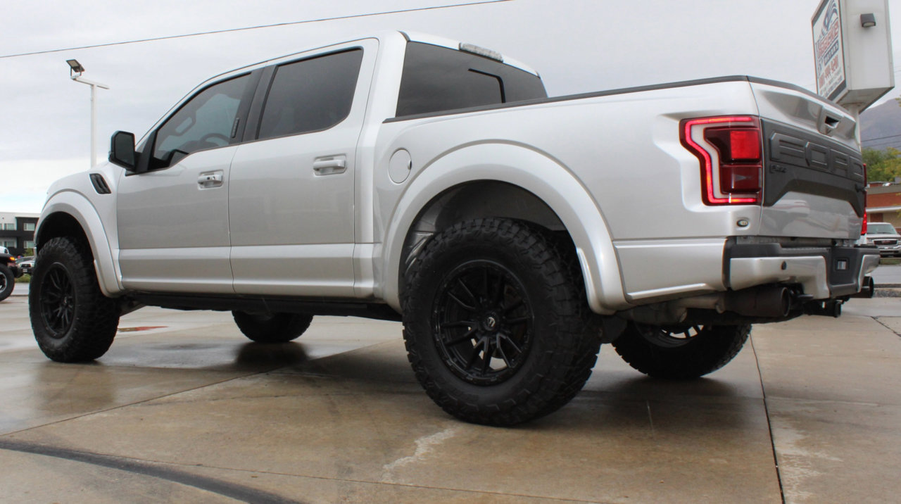 Used 2019 Ford F150 Raptor w/ Equipment Group 802A Luxury image 33