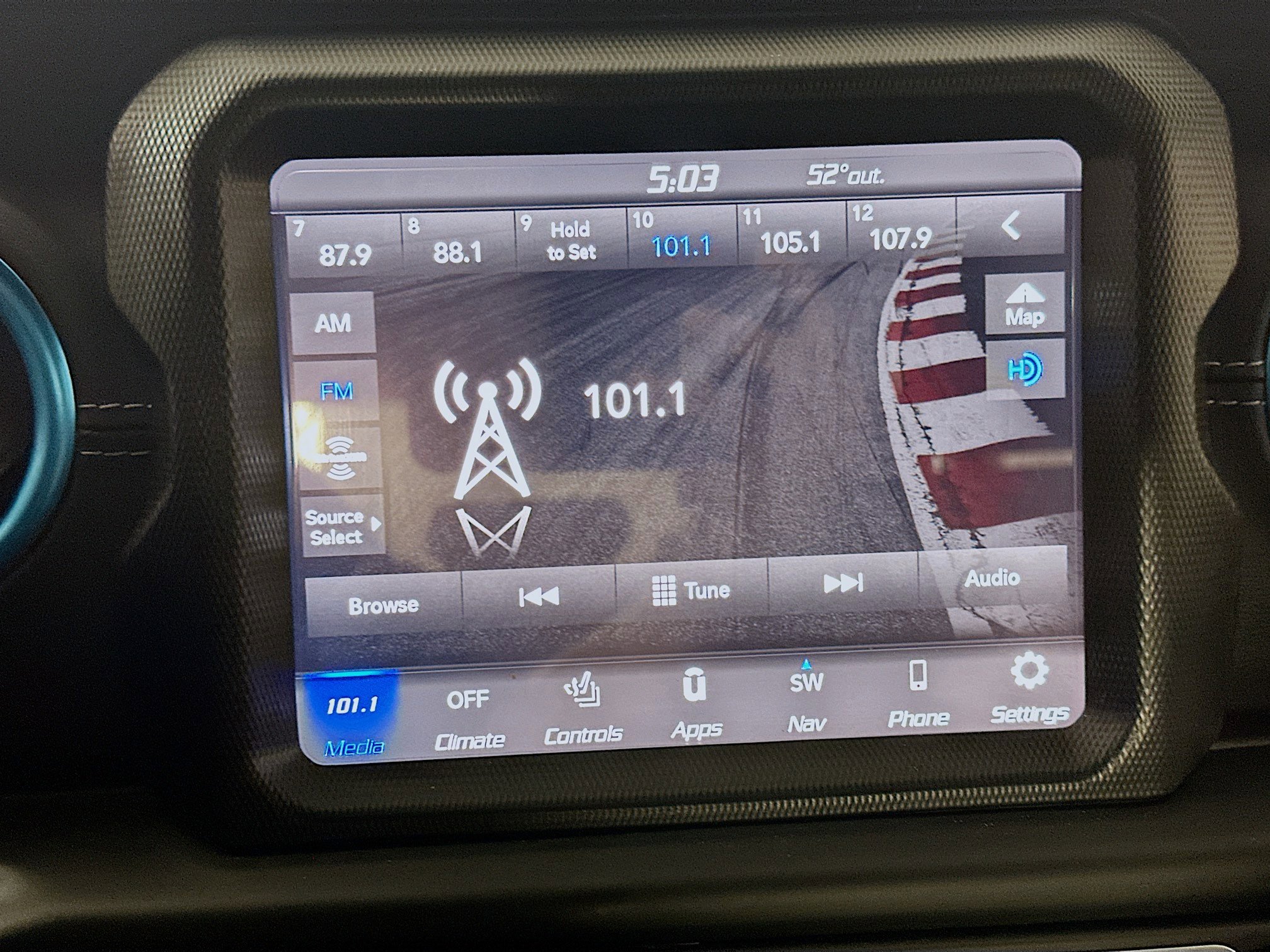 Used 2023 Jeep Wrangler Sahara w/ Cold Weather Group image 19