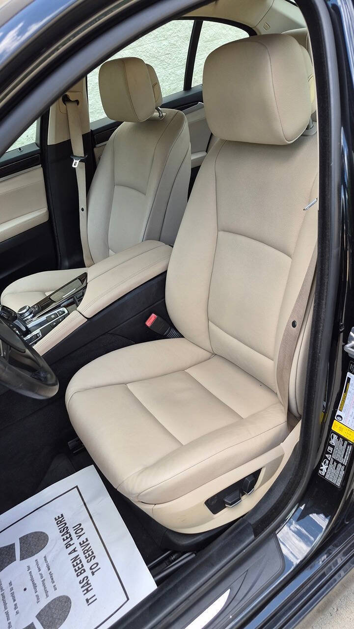 Used 2012 BMW 528i xDrive Sedan AWD/4WD image 34