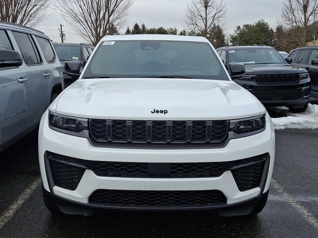New 2026 Jeep Grand Cherokee Altitude image 2