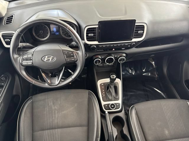 Used 2022 Hyundai Venue Limited FWD image 22