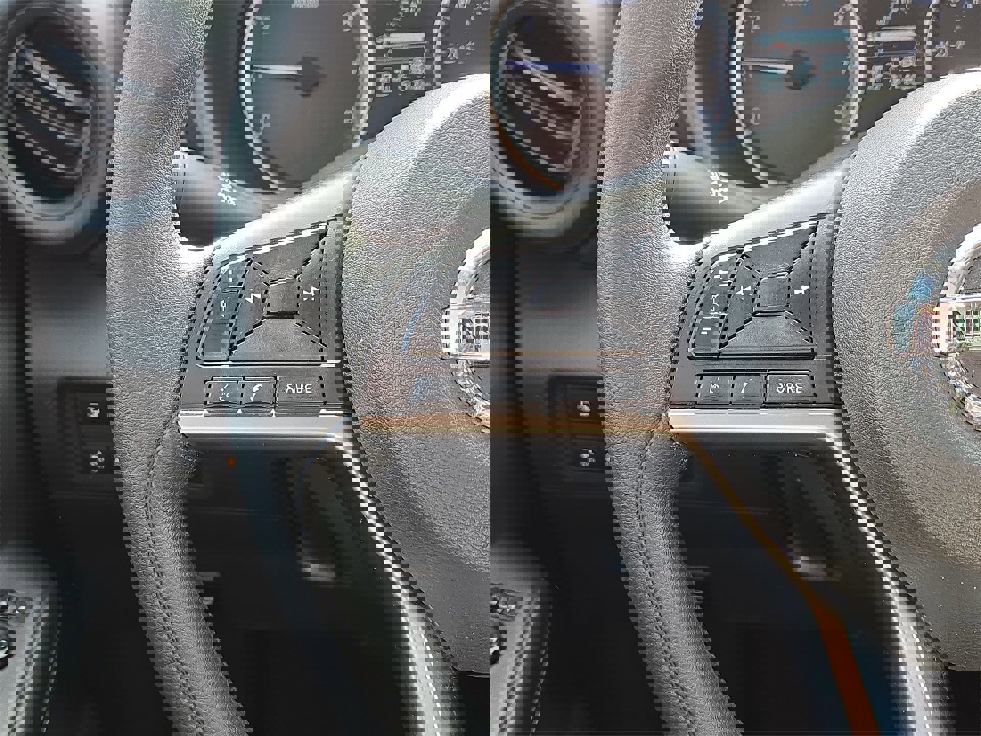 Used 2021 Nissan Kicks S image 21