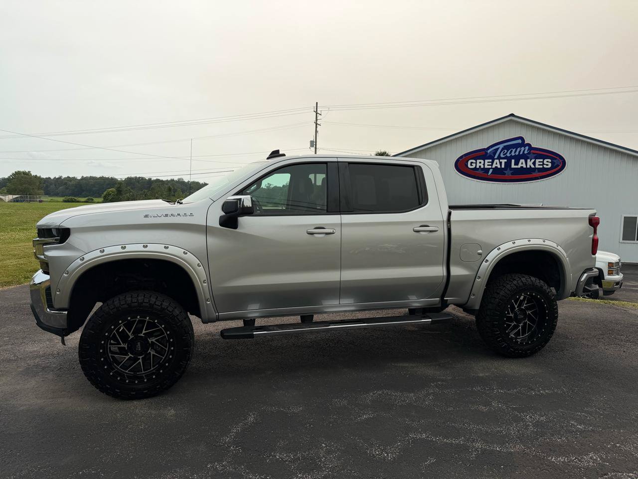 Used 2019 Chevrolet Silverado 1500 LT AWD/4WD image 8