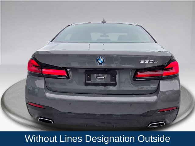 Used 2022 BMW 530e w/ Premium Package RWD image 15