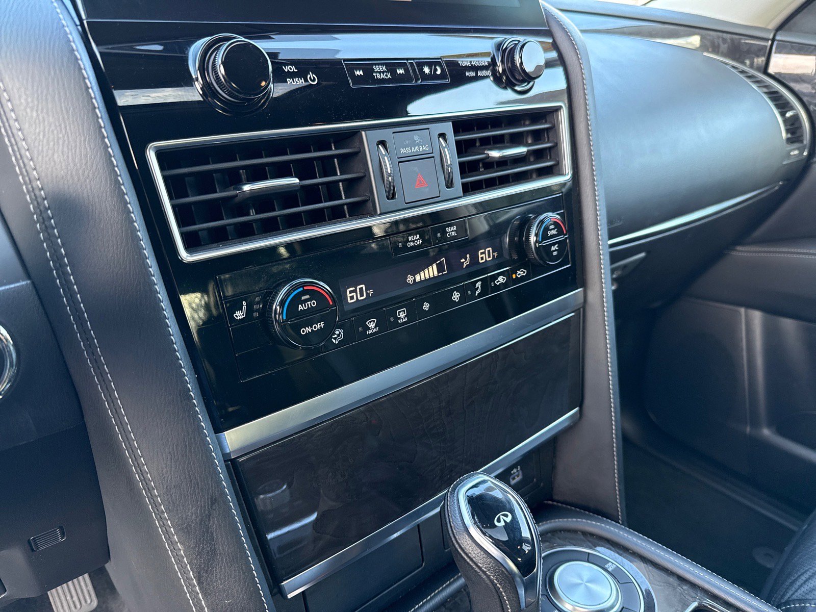 Used 2023 INFINITI QX80 Luxe w/ Cargo Package RWD image 20