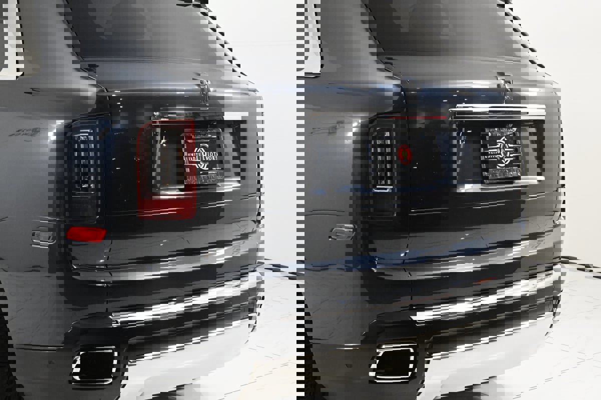 Used 2019 Rolls-Royce Cullinan image 35