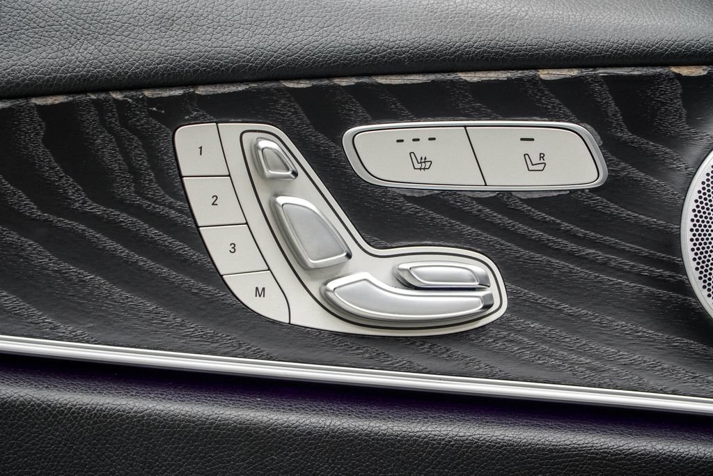 Used 2019 Mercedes-Benz E 300 image 35