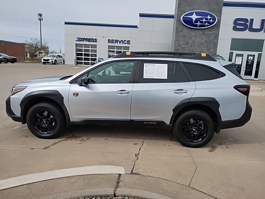 Used 2022 Subaru Outback Wilderness image 11