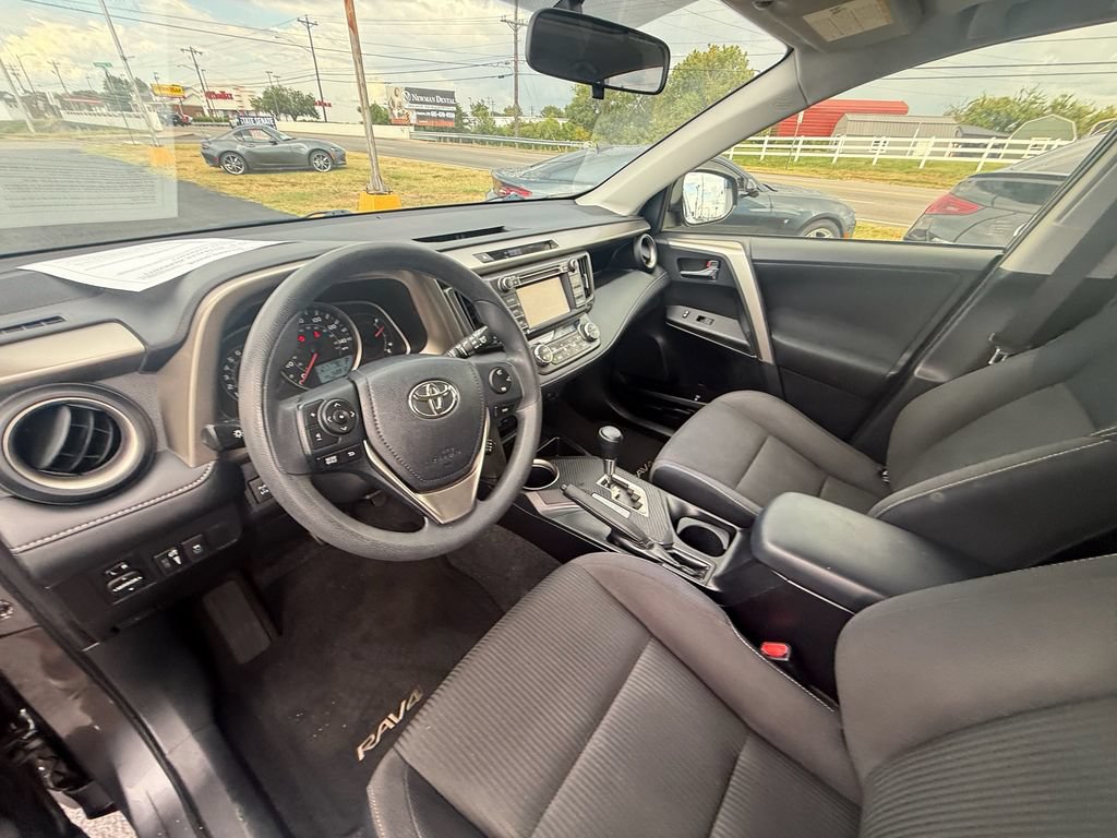 Used 2015 Toyota RAV4 XLE AWD/4WD image 14
