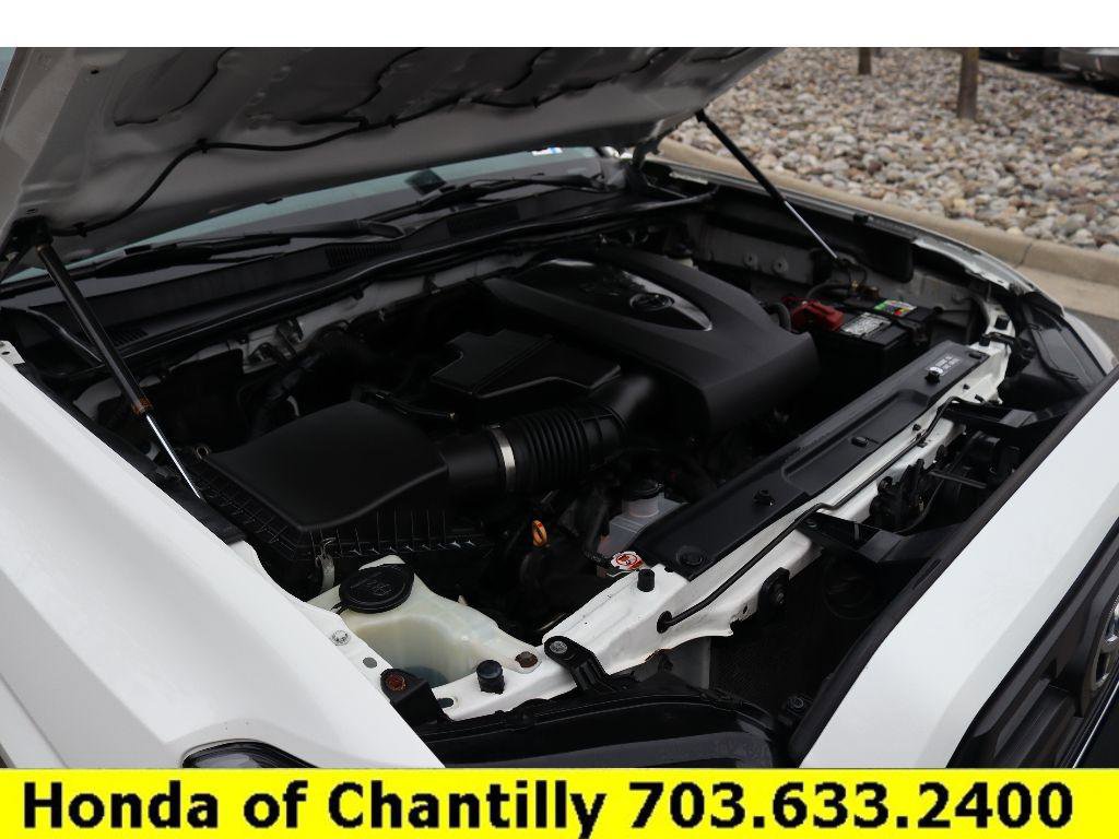 Used 2017 Toyota Tacoma SR image 28