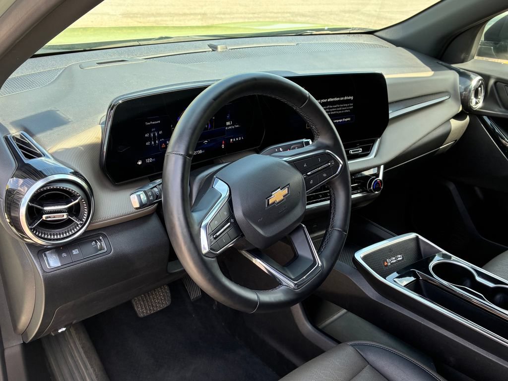 Used 2025 Chevrolet Equinox LT w/ Convenience Package II FWD image 13