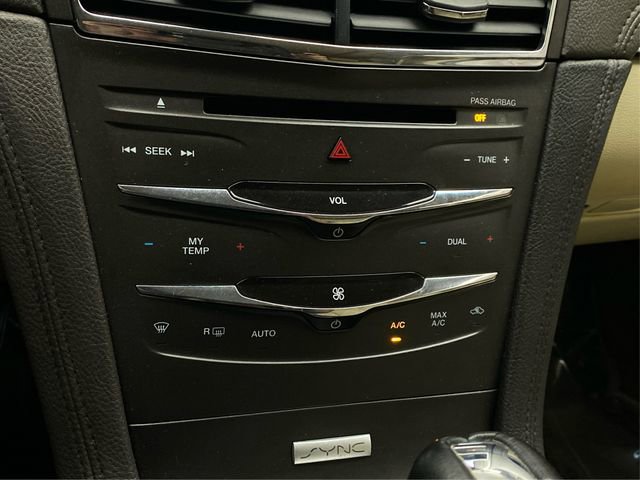 Used 2019 Lincoln MKT AWD image 32