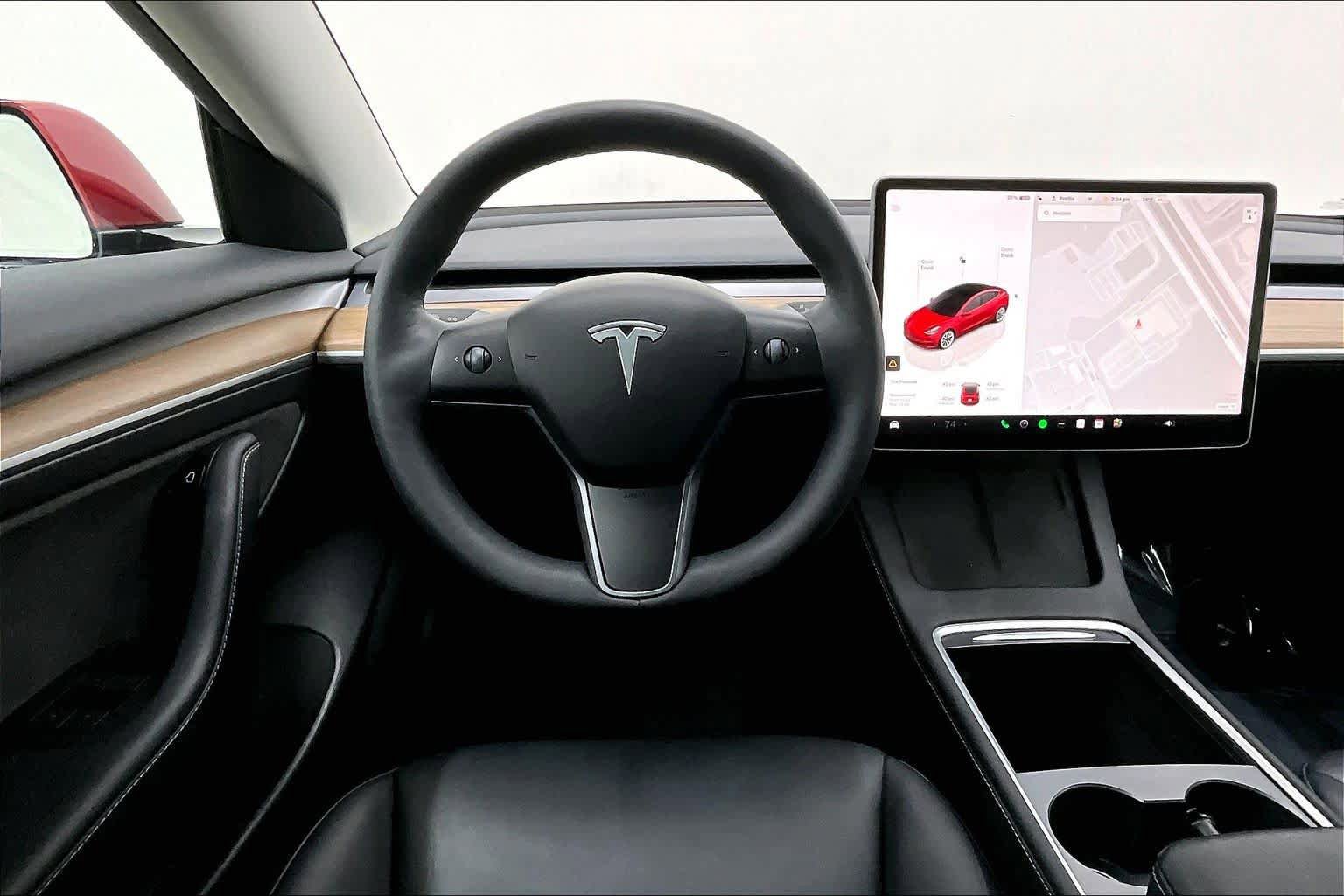 Used 2023 Tesla Model 3 Standard Range image 4