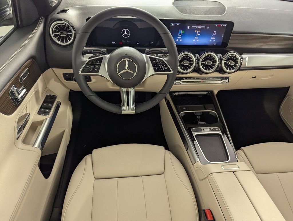 New 2026 Mercedes-Benz GLB 250 image 10