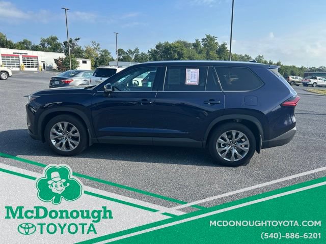 Used 2025 Toyota Grand Highlander AWD image 3
