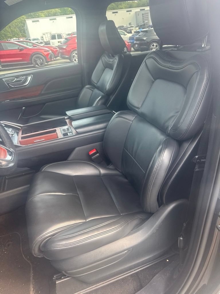 Used 2024 Lincoln Navigator L 4WD image 21