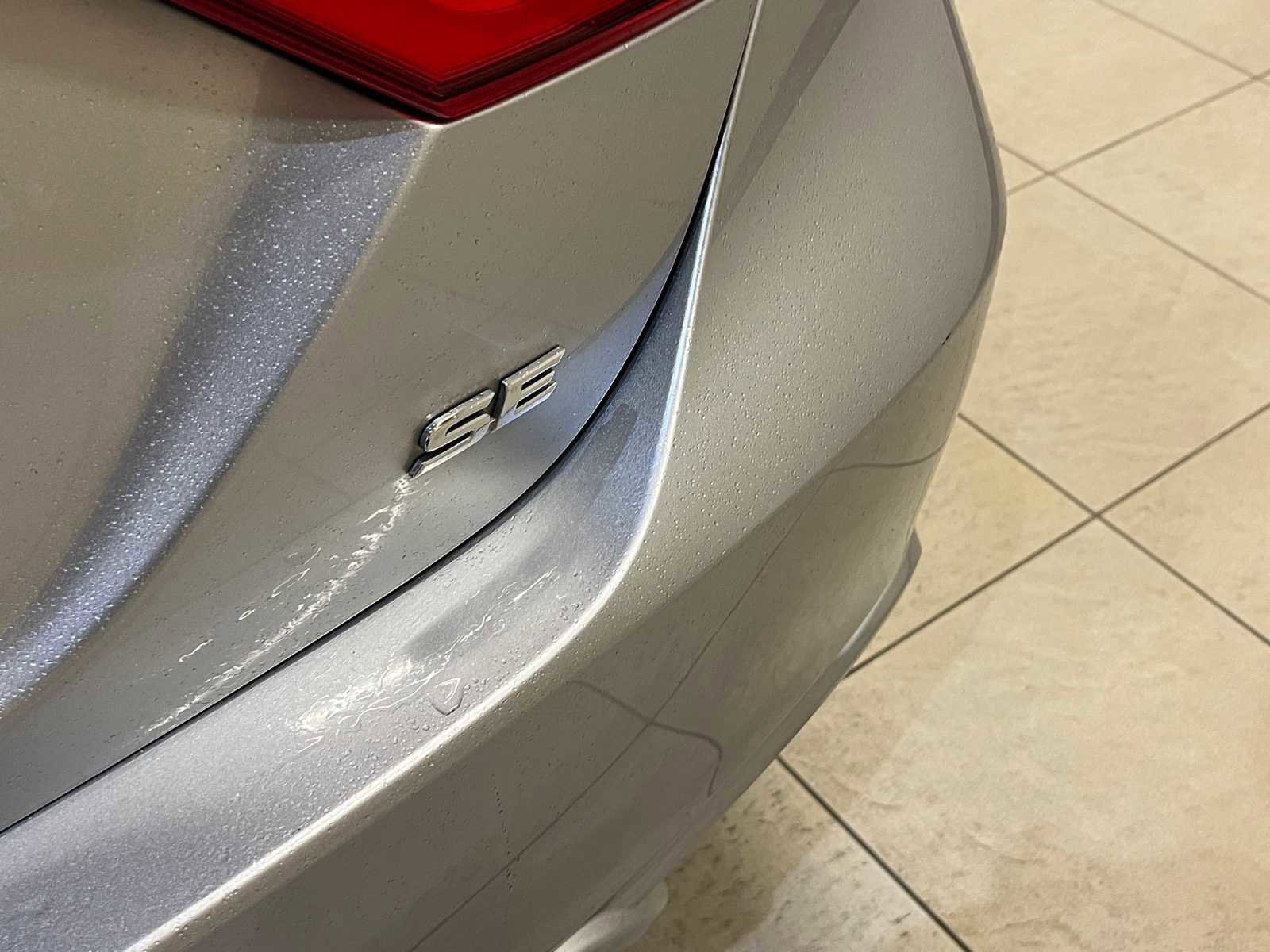 Used 2018 Toyota Camry SE image 6