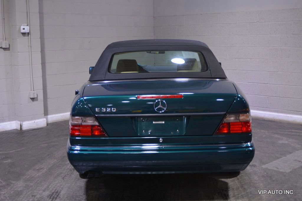 Used 1995 Mercedes-Benz E 320 Convertible image 47