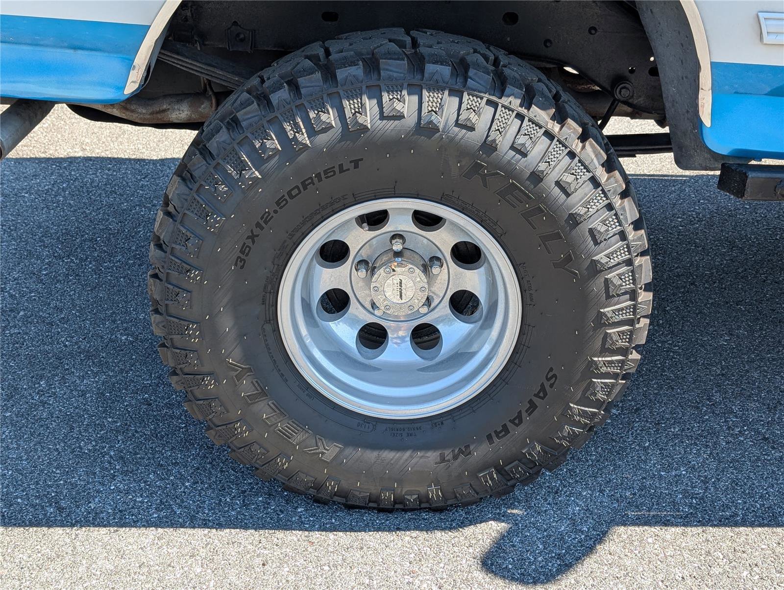 Used 1994 Ford Bronco XLT image 10