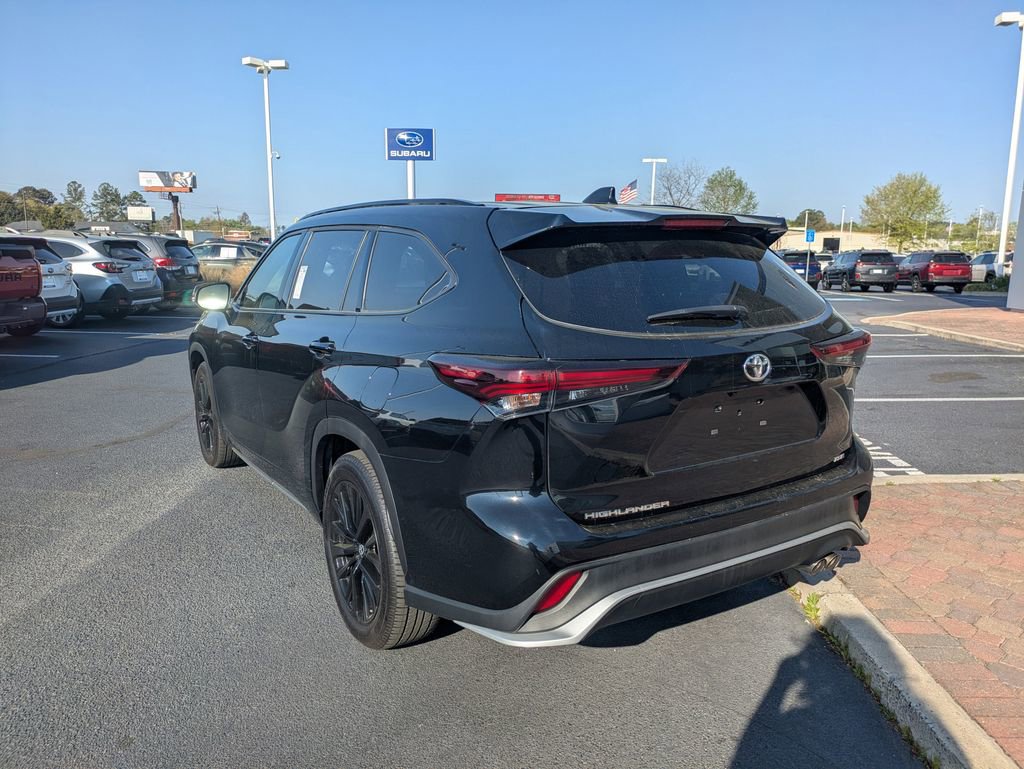 Used 2024 Toyota Highlander XSE image 7