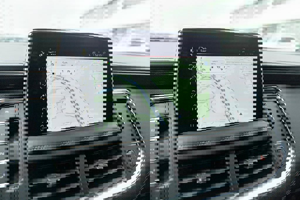 Used 2024 GMC Yukon AT4 w/ AT4 Premium Package image 32