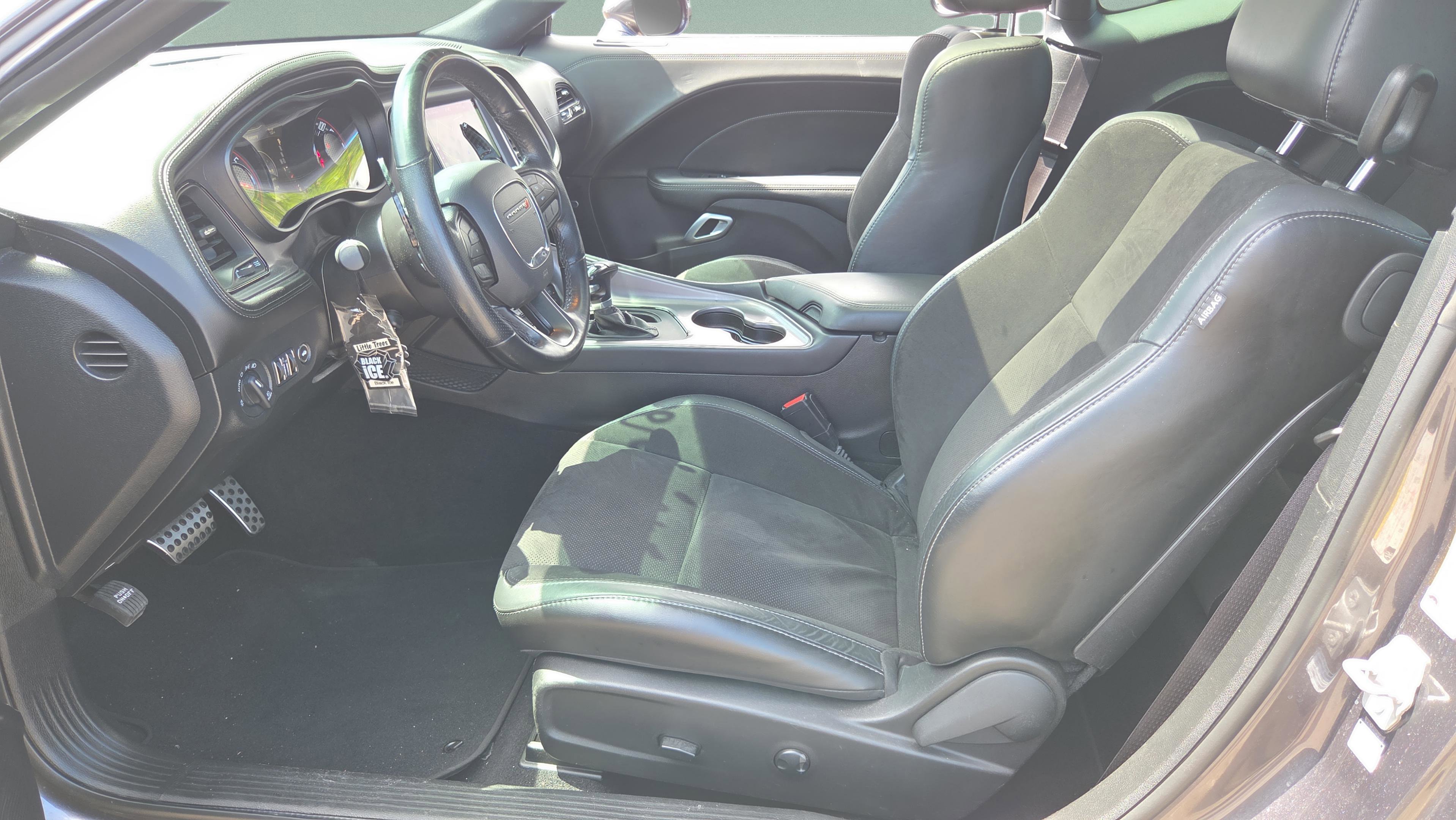 Used 2023 Dodge Challenger GT w/ Plus Package RWD image 9