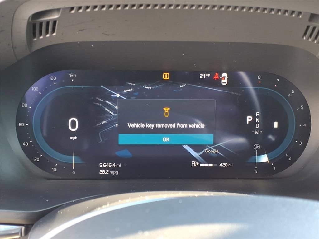 Used 2025 Volvo XC60 B5 Plus image 27