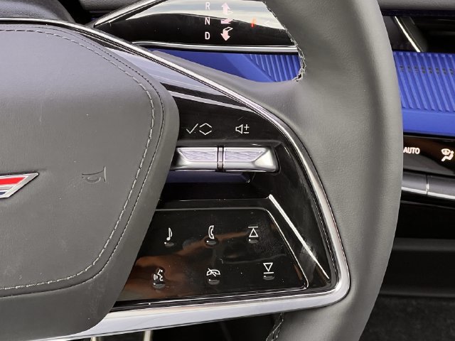 New 2027 Cadillac Optiq V w/ Deep Ocean Design Edition AWD/4WD image 13