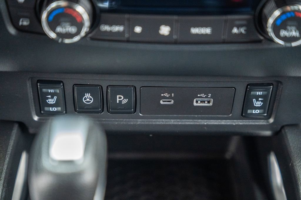Used 2022 Nissan Frontier SV AWD/4WD image 26