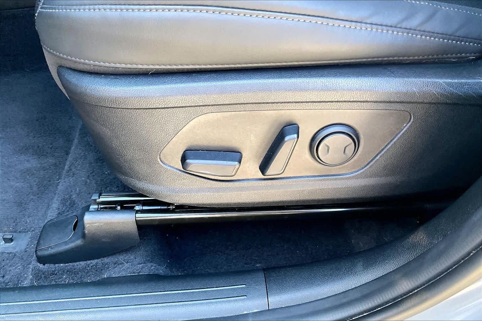 Used 2025 Kia Sorento S w/ Panoramic Sunroof Package FWD image 31
